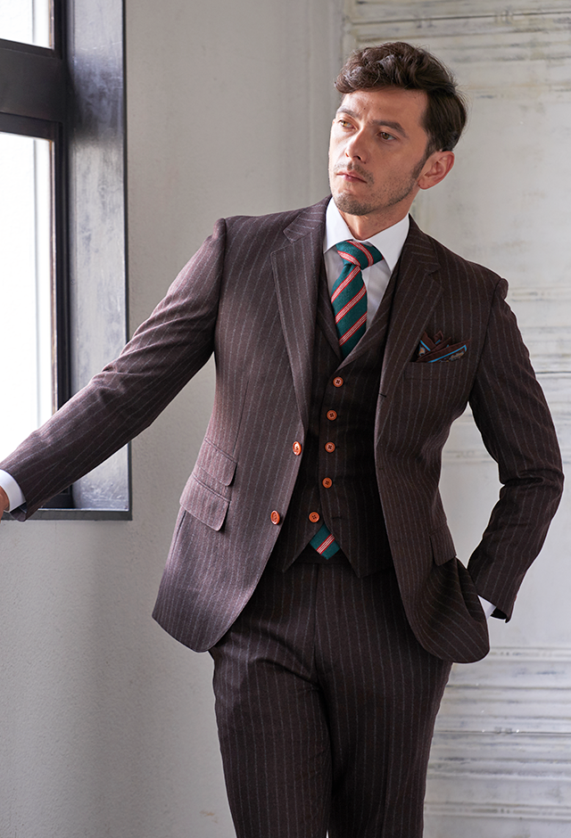 ブラウンスーツ・ストライプのコーディネート（TAYLOR）｜581-66774