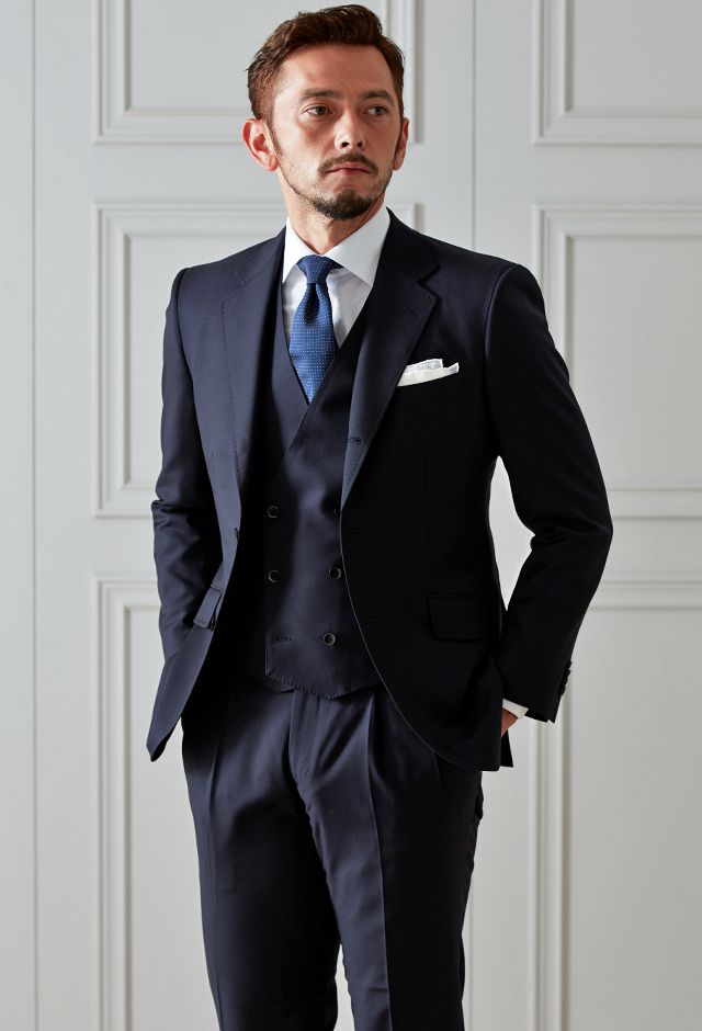 ネイビースーツ・無地のコーディネート（CANONICO）｜586-801-265