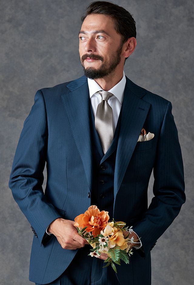 グリーン・カーキスーツ・ストライプのコーディネート（DORMEUIL