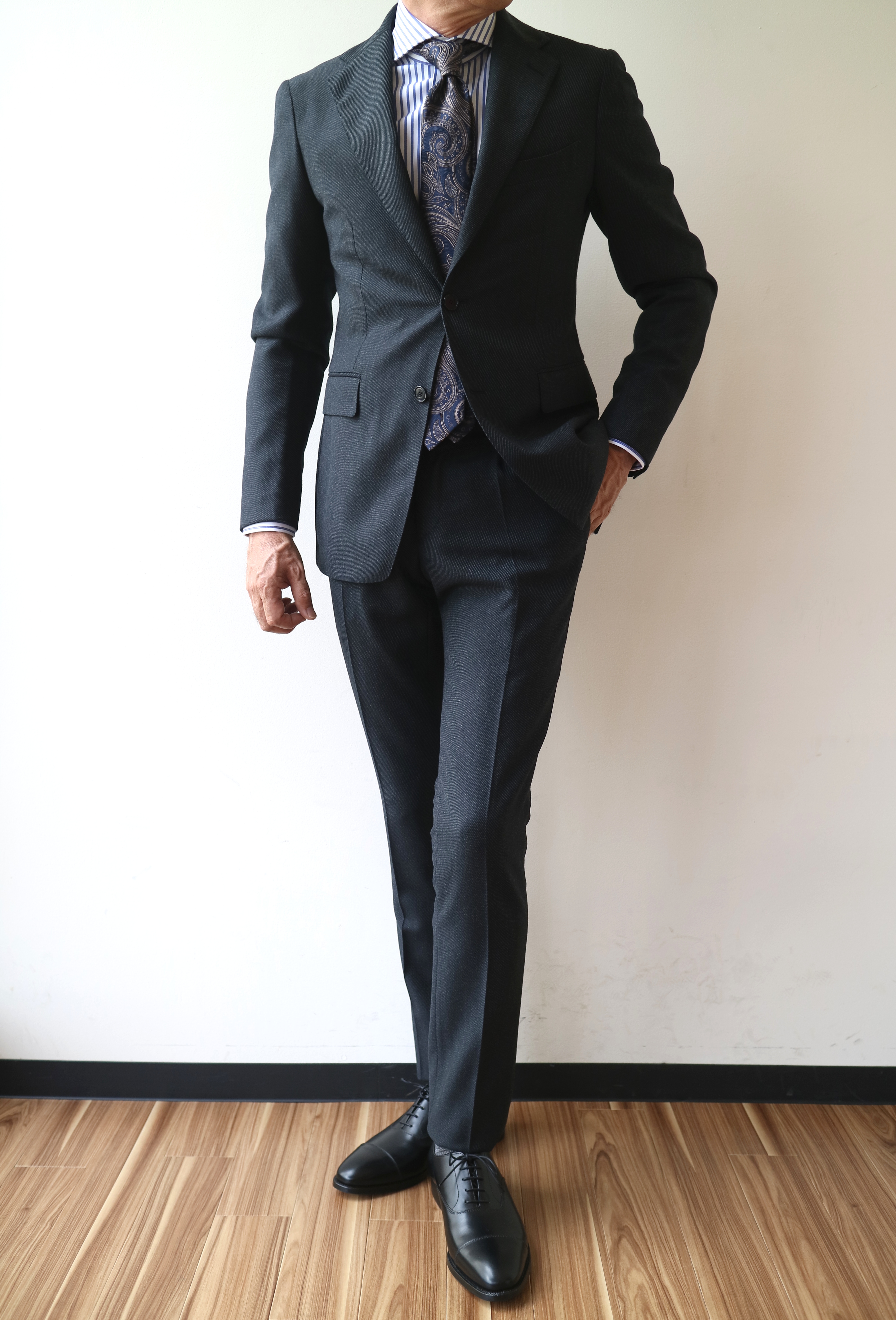 GLORYGUY & Cachette｜こんなブラックスーツが欲しかった!! と言って