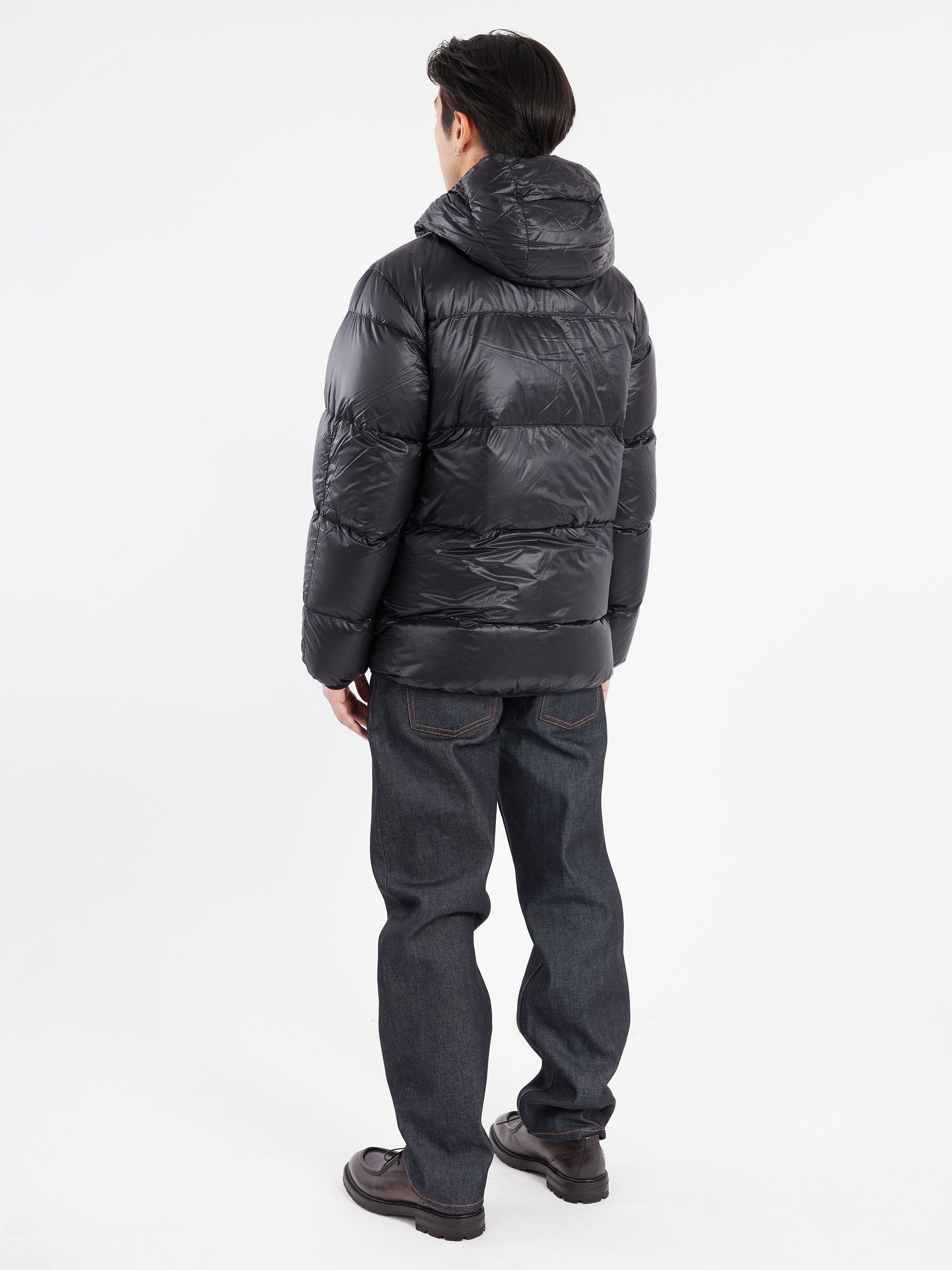 NANGA - Mountain Lodge Down Hoodie in Black – gravitypope