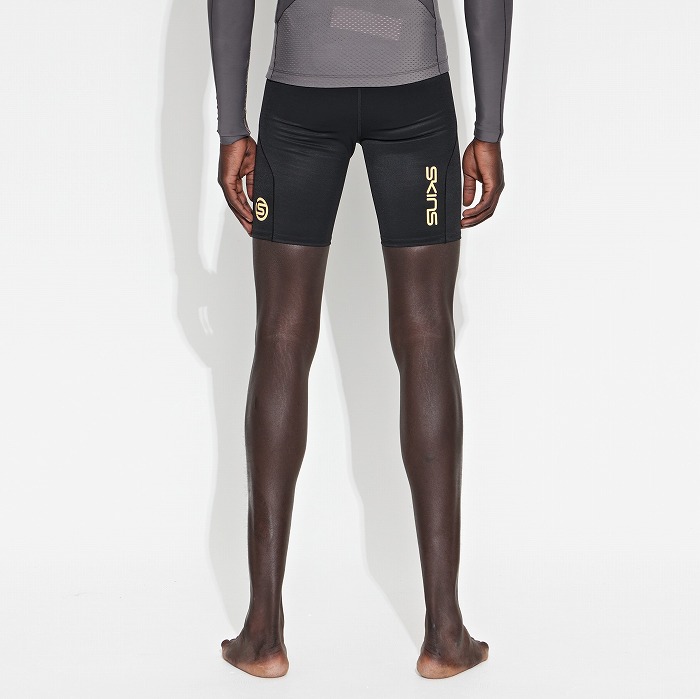 SKINS（スキンズ）SERIES-5 メンズ パワーショーツ ブラック(44