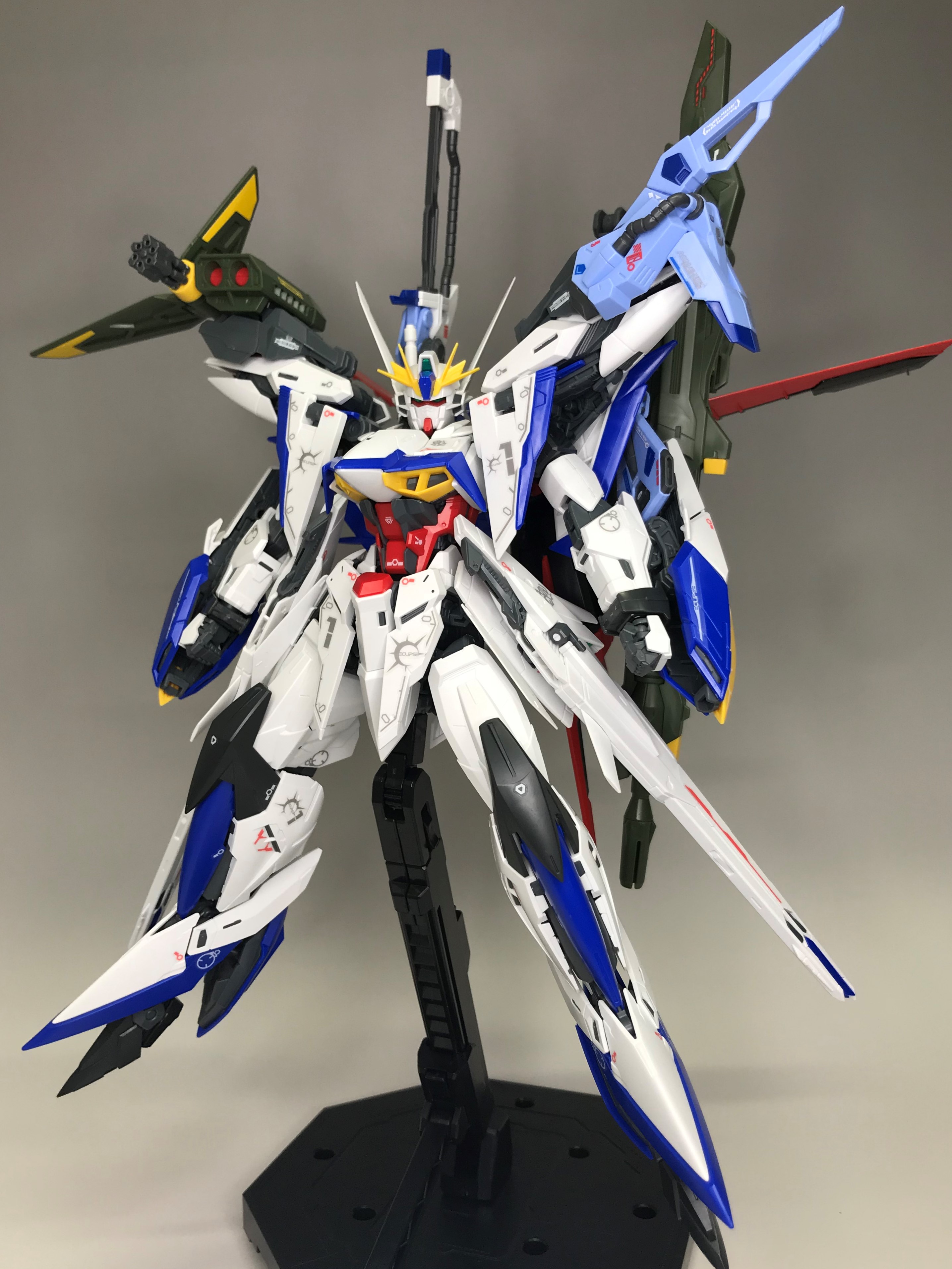 新商品紹介】MG 1/100 ガンダムベース限定 パーフェクトストライク