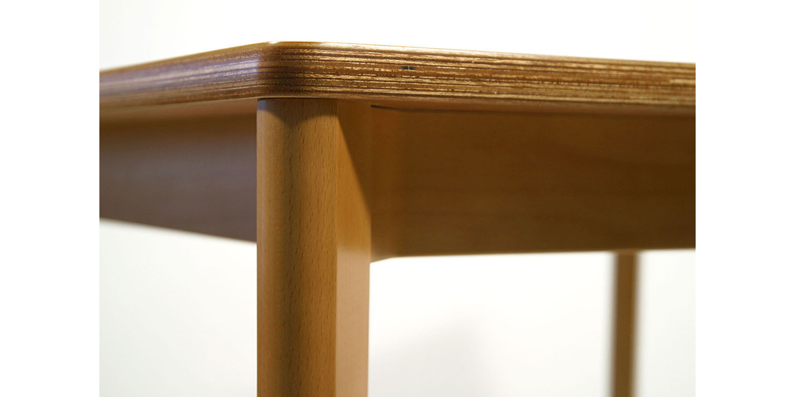 天童木工 水之江ダイニングテーブル・1200×800 | D&DEPARTMENT