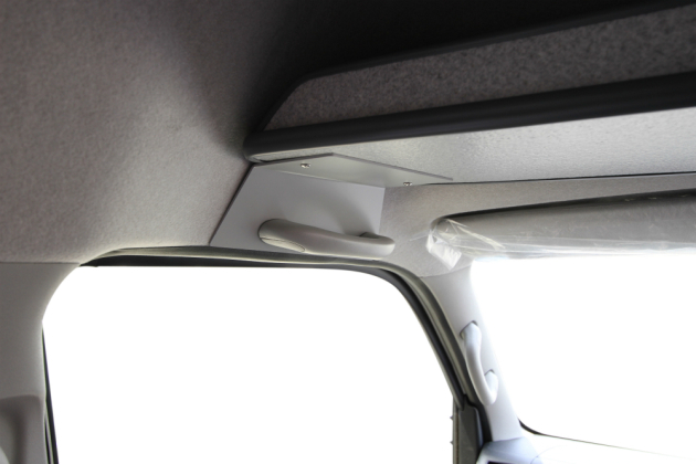 ESフロントトレー：トヨタ 200系ハイエース【製品紹介】｜トランポ