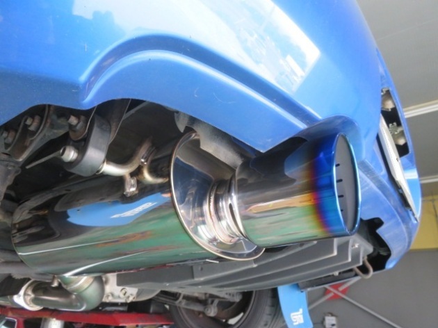 スバル インプレッサ GDB HKS スーパーターボマフラー 交換｜自動車