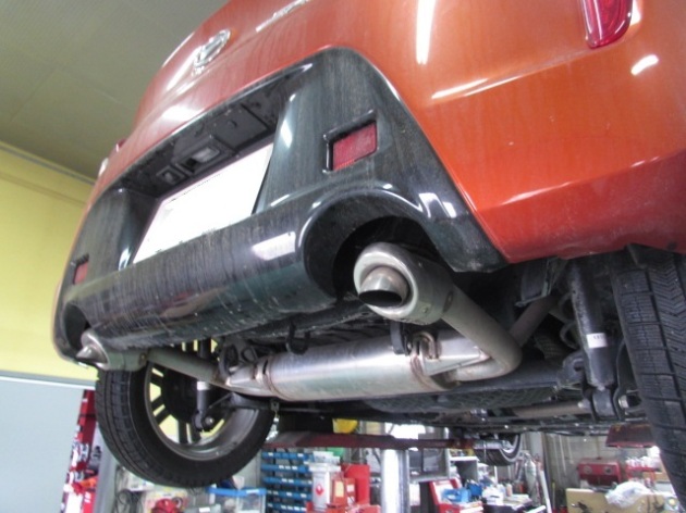 ダイハツ コペンRobe LA400K HKS LEGAMAX Premiumマフラー交換