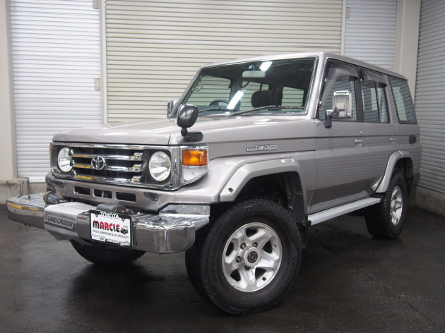 ランクル76後期ZX純正シルバーのきれいな車両です！希少5MT＆純正