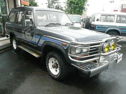 状態の良いランクル60がまたまた入庫しちゃいました