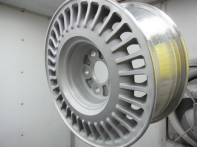 トヨタ13系クラウン純正ホイール リフレッシュでフルオーバーホール