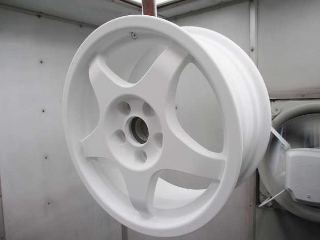 OZクロノ 16インチホイール 再塗装フルオーバーホール修理｜アルミ