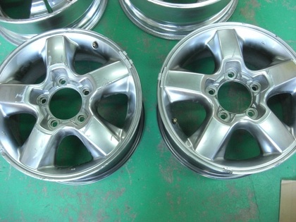 ランクル100後期 60周年記念限定車純正18インチホイール 削れ修理