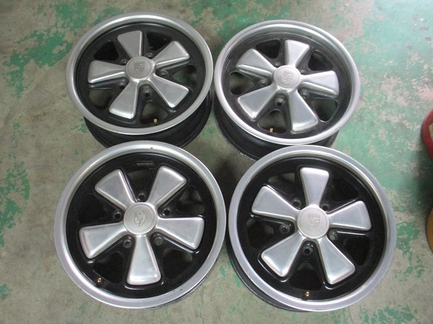 ポルシェ911ナロー純正フックス15インチホイールをバレル研磨O/H