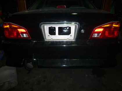 販売車製作】 日産 ローレル C35 後期テール交換！｜チューニング