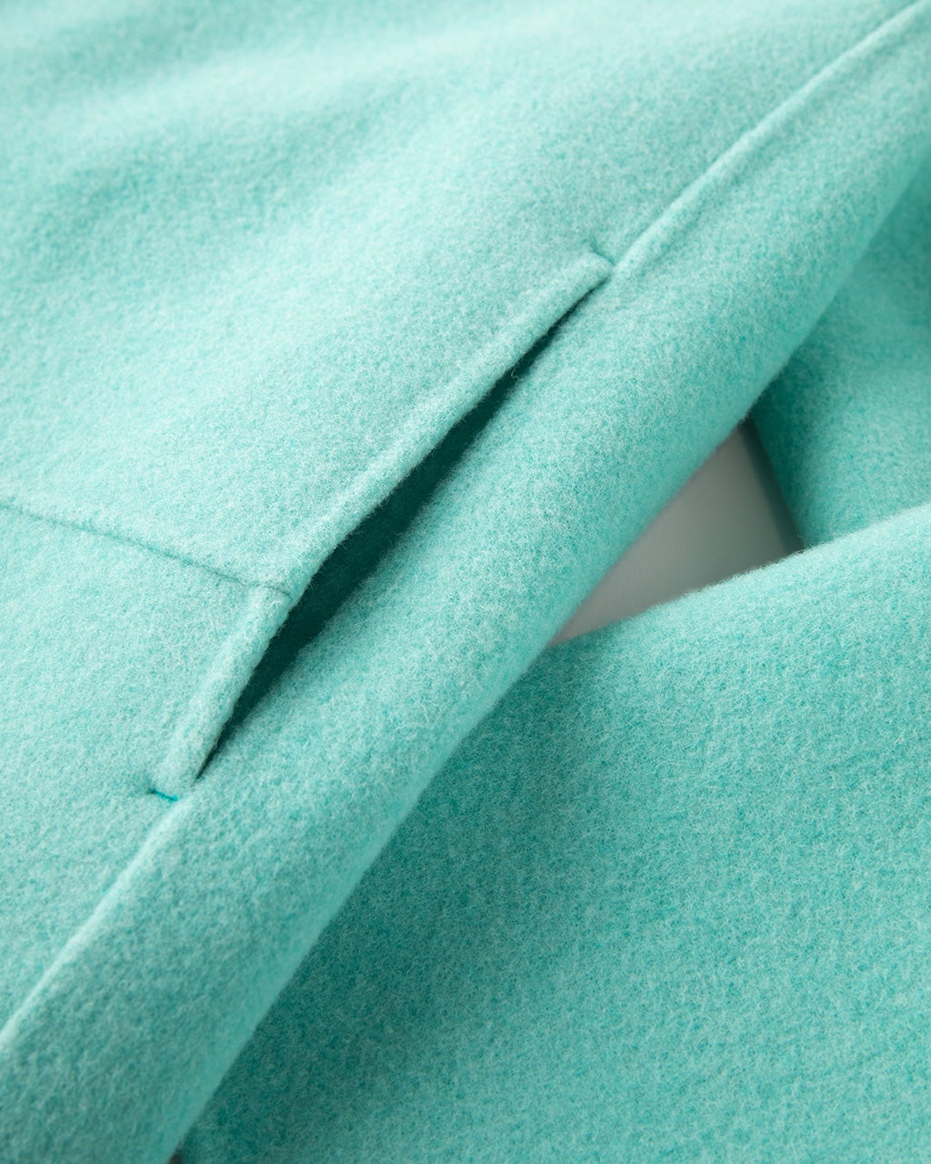 カシミヤ混ウールリバー／ノーカラージャケット/DoCLASSE