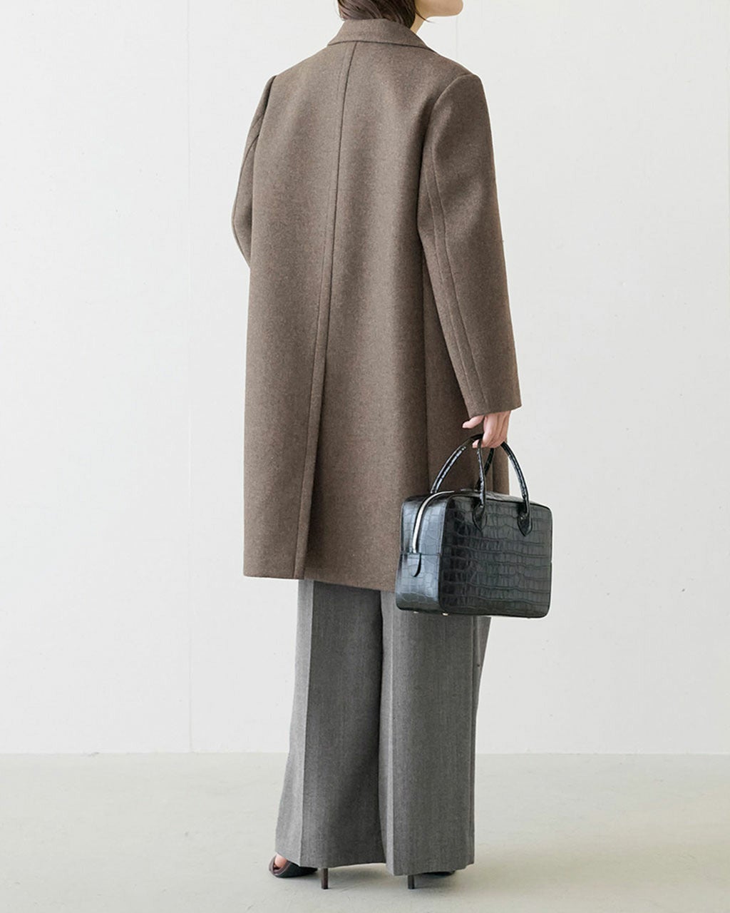 ボンディングツイード・チェスターコート/DoCLASSE