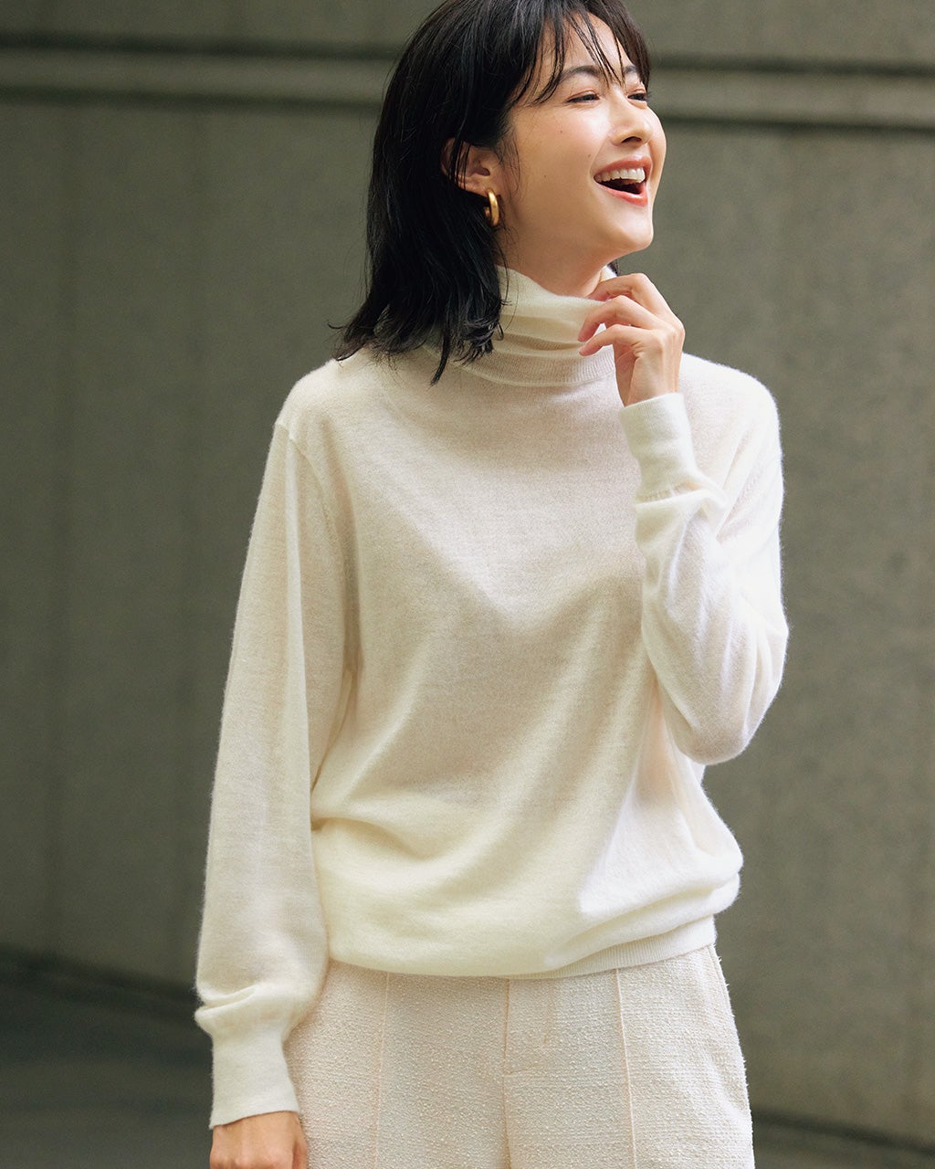 エアーカシミヤ・タートルネック/DoCLASSE