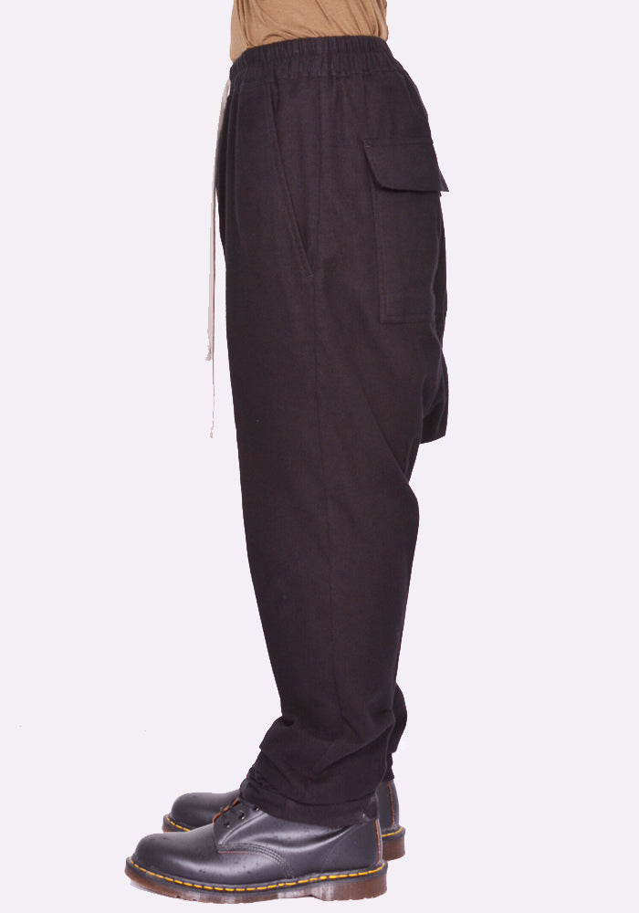 RICK OWENS MEN DRAWSTRING PANTS BLACK FW24 | DOSHABURI Online Shop