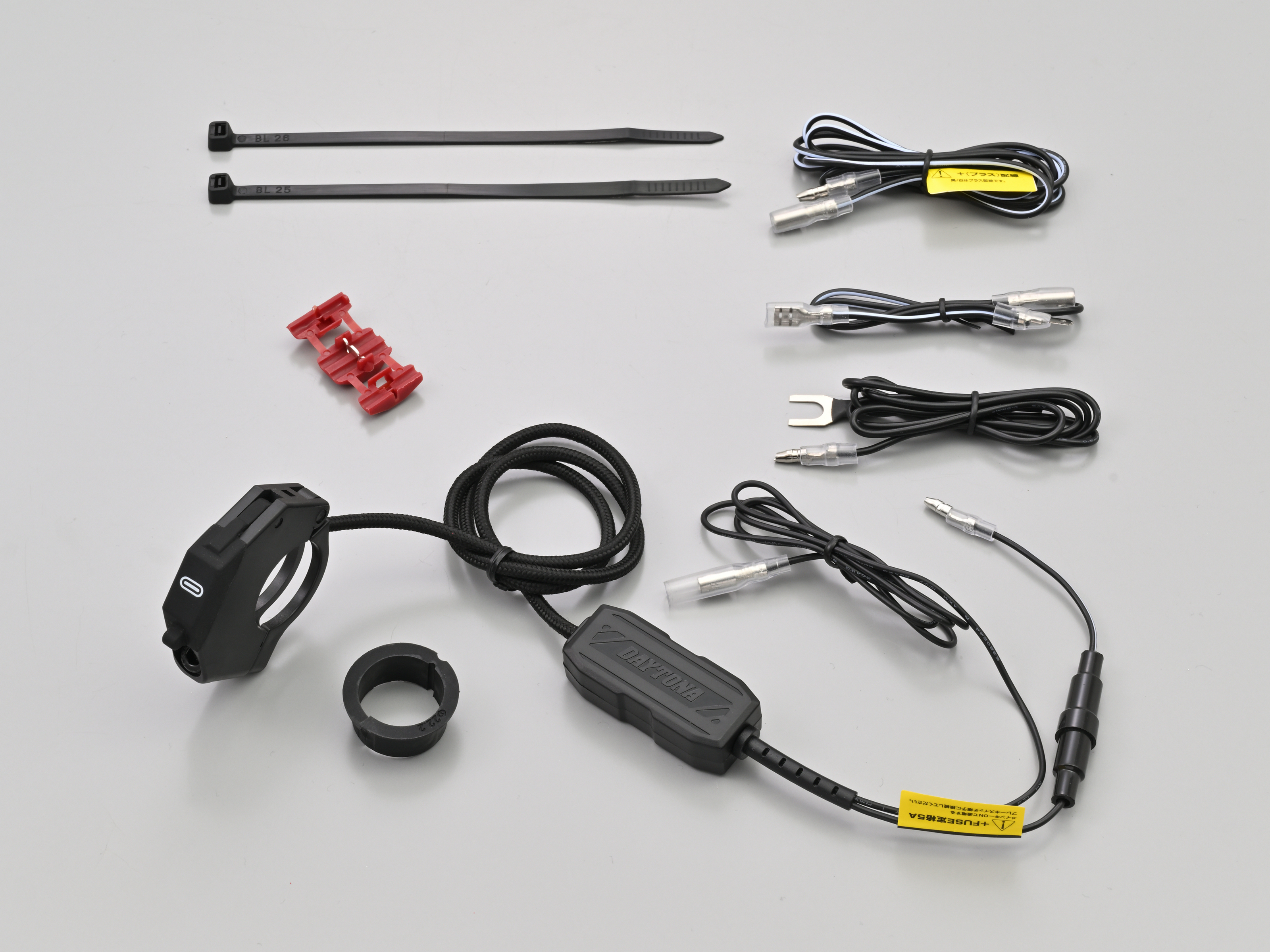 バイク専用電源 スレンダーUSB Type-C｜株式会社デイトナ