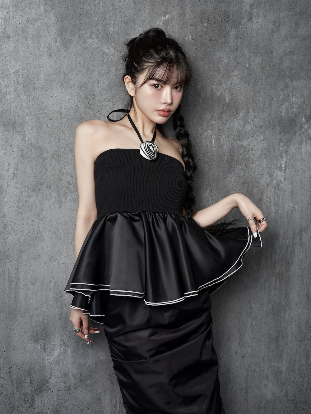 ぺプラムカメリアデザイントップス – Darich (ダーリッチ)