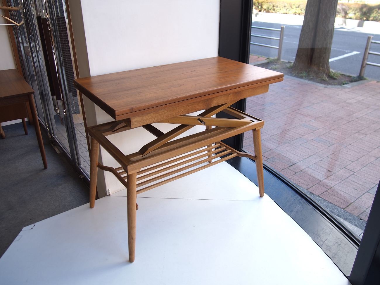 Elevator table(エレベーターテーブル) / Coffee table / Center table