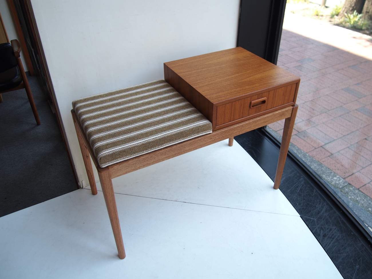 Telephone table / Bench テレフォンテーブル / ベンチ 北欧ビンテージ