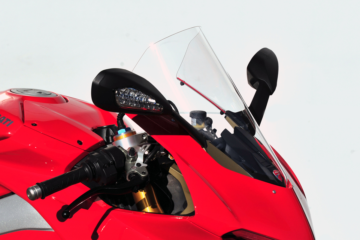アップタイプスクリーン V4/V4S/V2 | ドゥカティ等のパーツ開発・販売