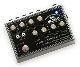 国産ハンドメイド機材ブランド『アルビット』のベース・プリアンプを