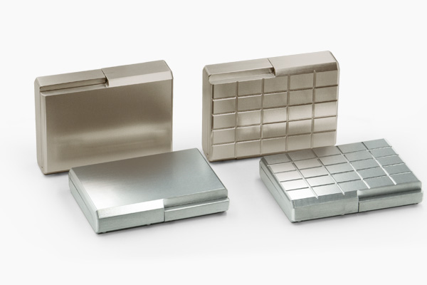 FACTRON】航空機素材の金属製ミニ財布Part2 カードサイズの『 メタル