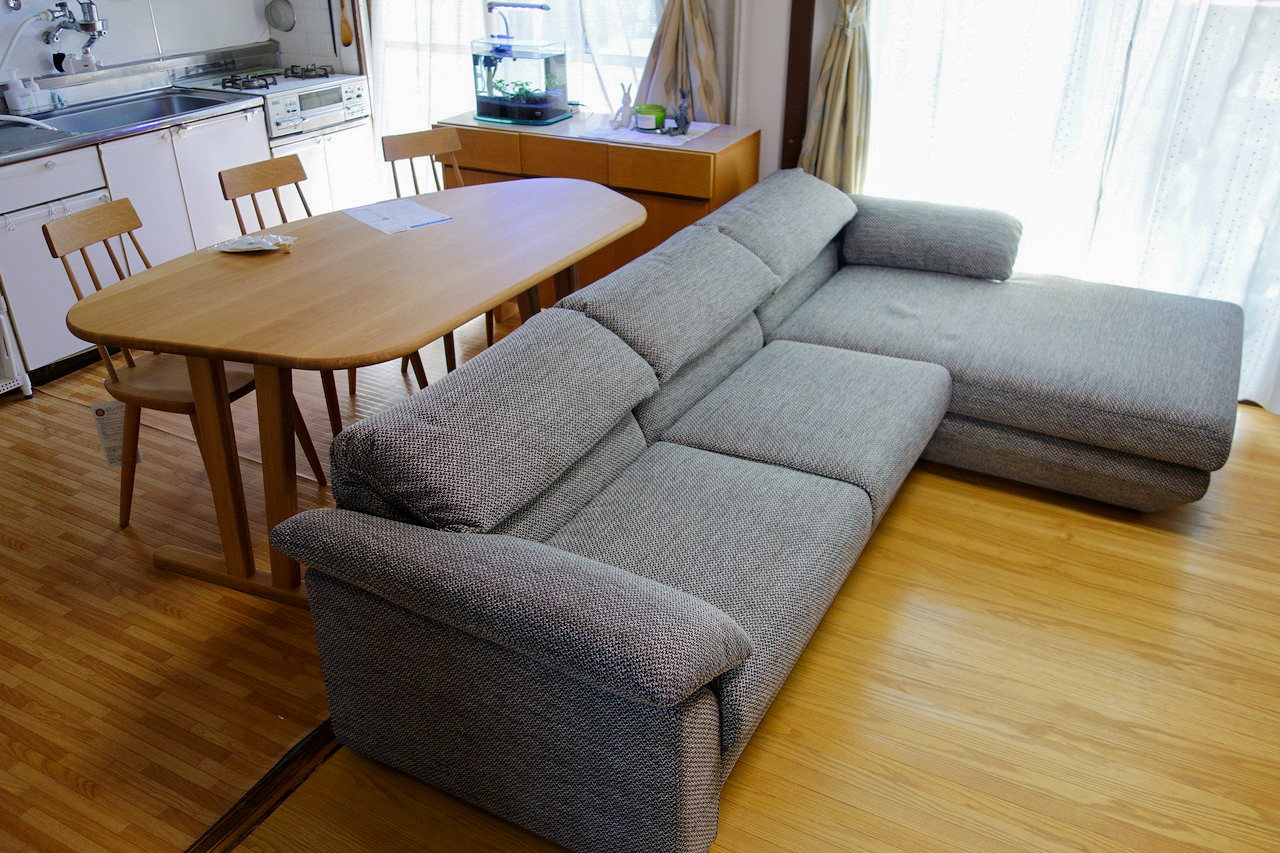 ダイニングセットとして飛騨産業のビーンズテーブル baguette life