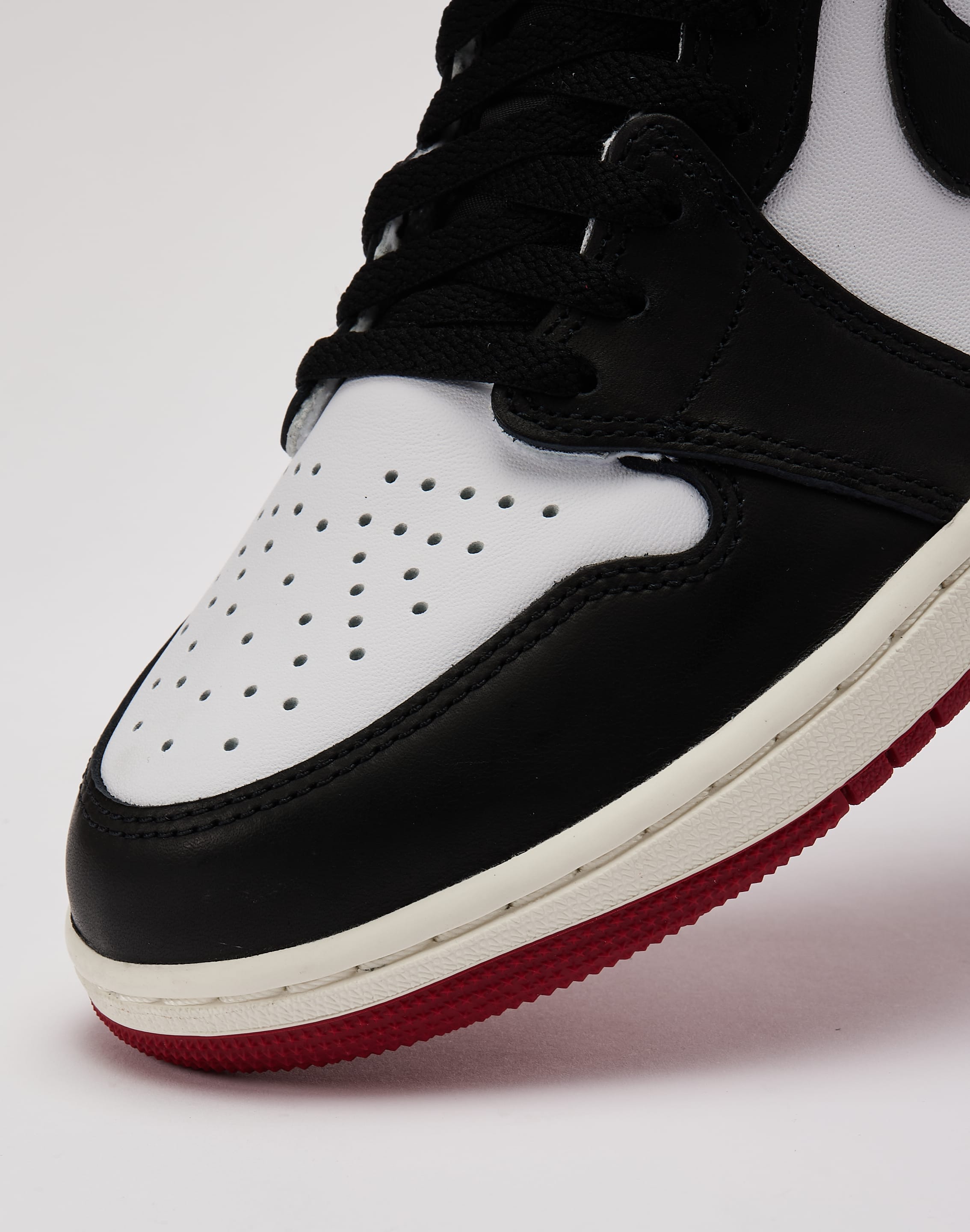 Jordan Air Jordan 1 Retro High OG 'Black Toe Reimagined' – DTLR