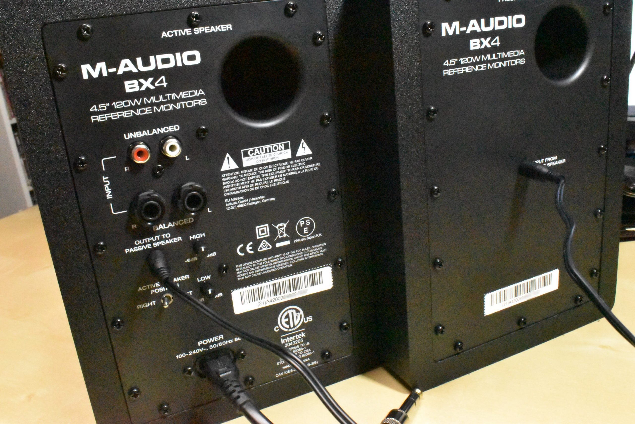 15,000円で買えるコンパクトなモニタスピーカー、M-AudioのBX3、BX4が