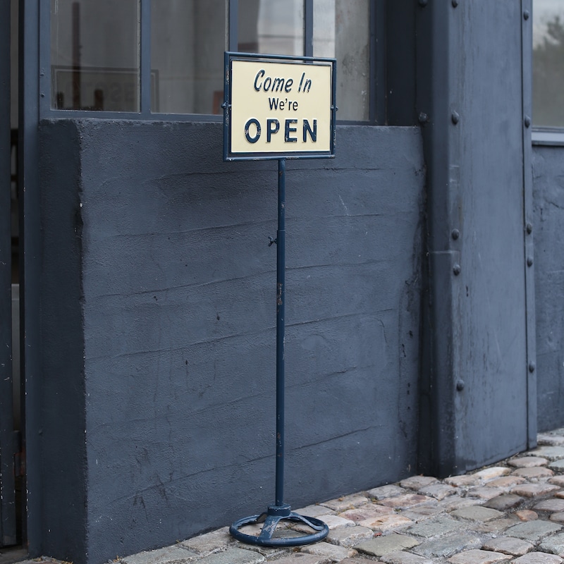DULTON ONLINE SHOP | SPINNER SIGN STAND OPEN-CLOSED NAVY(NAVY