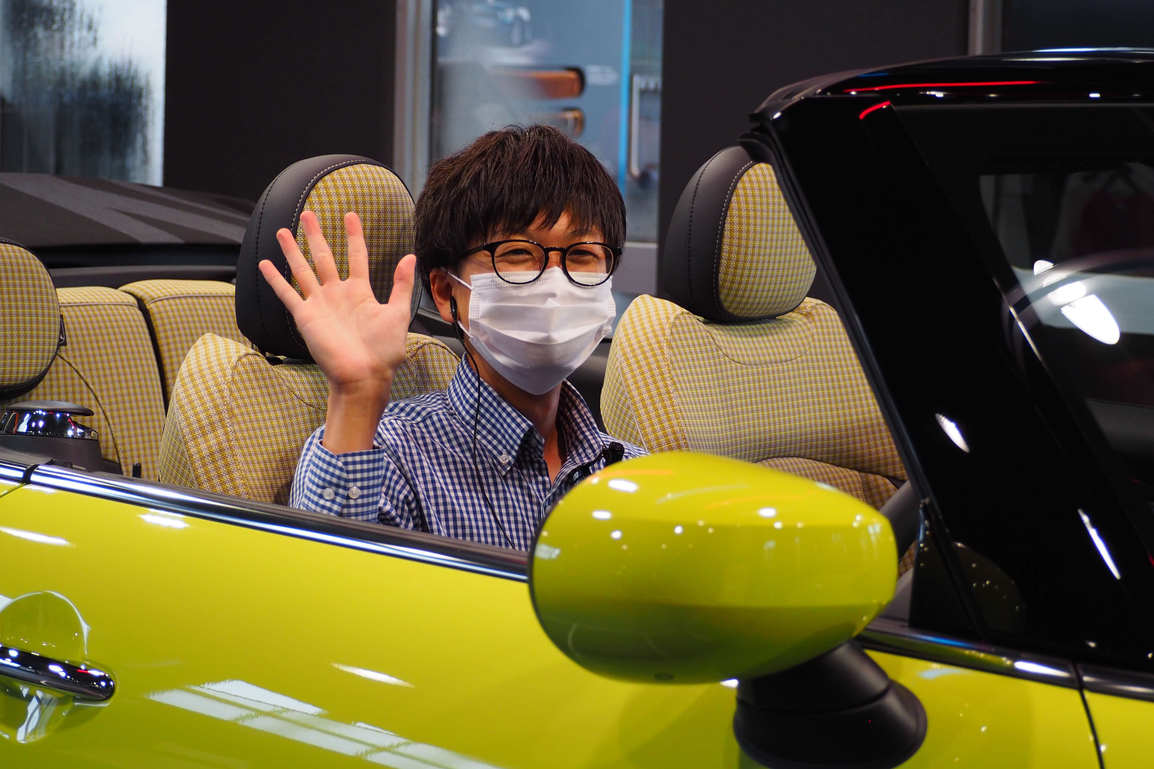 MINI】刺激的なイエロー THE NEW MINI CONVERTIBLE. 試乗受付中