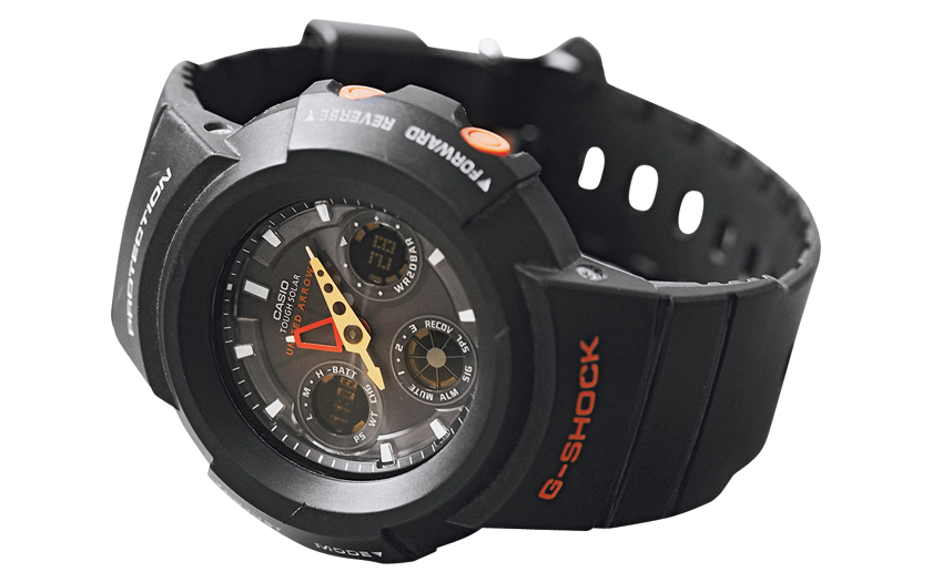 結局、黒Gショックが一本あれば……カジュアルにもドレスにもハマると