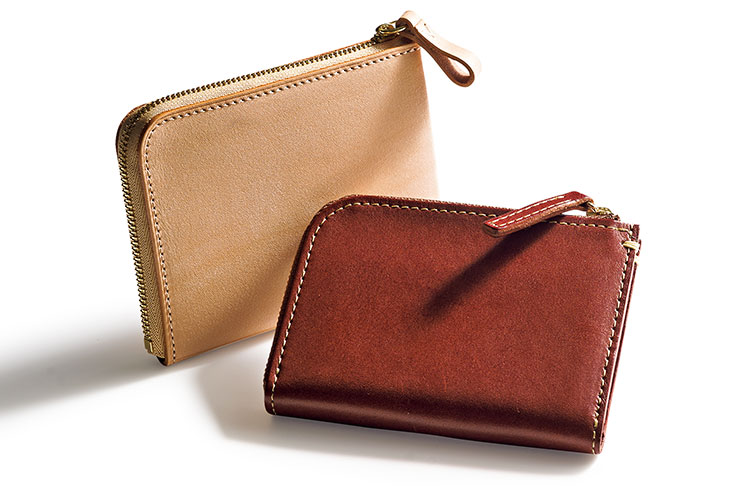 W字とV字が財布の可能性を広げた!? 土屋鞄製造所のジップウォレット