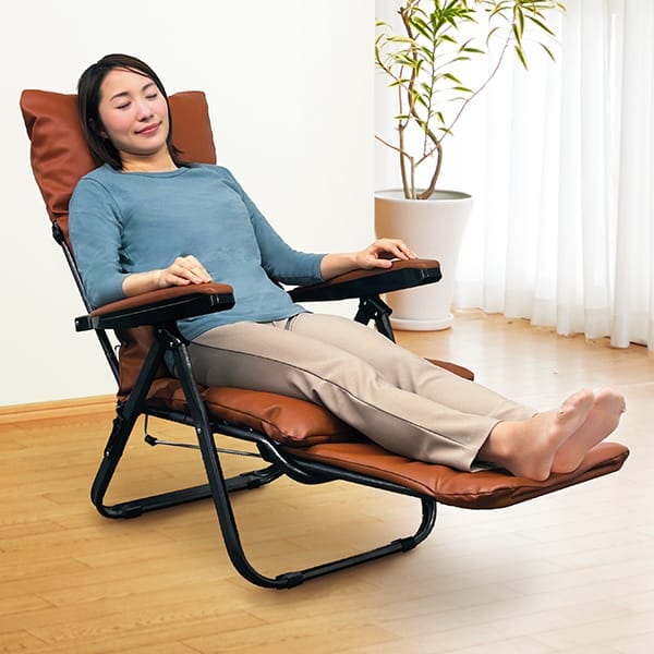 スライドフットレスト付リラックスチェア(ライトブラウン): 家具
