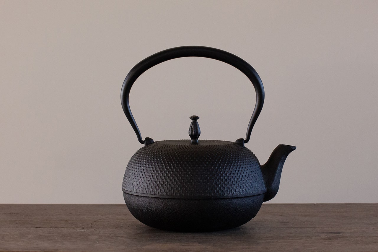 南部鉄器 鉄瓶観月アラレ