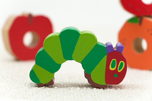 絵本の世界をもっと広げよう！「はらぺこあおむし 絵本のつみき