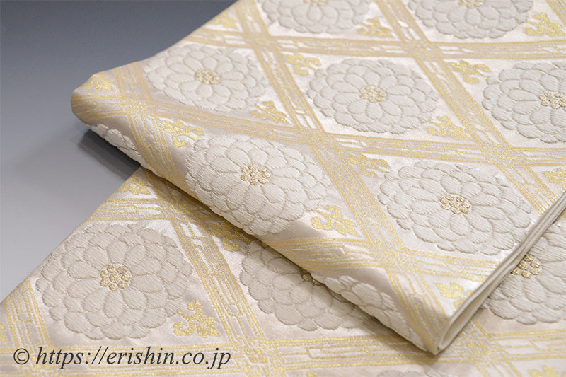 袋帯（菊華菱文/古代摺銀色） 『着物・呉服えり新』