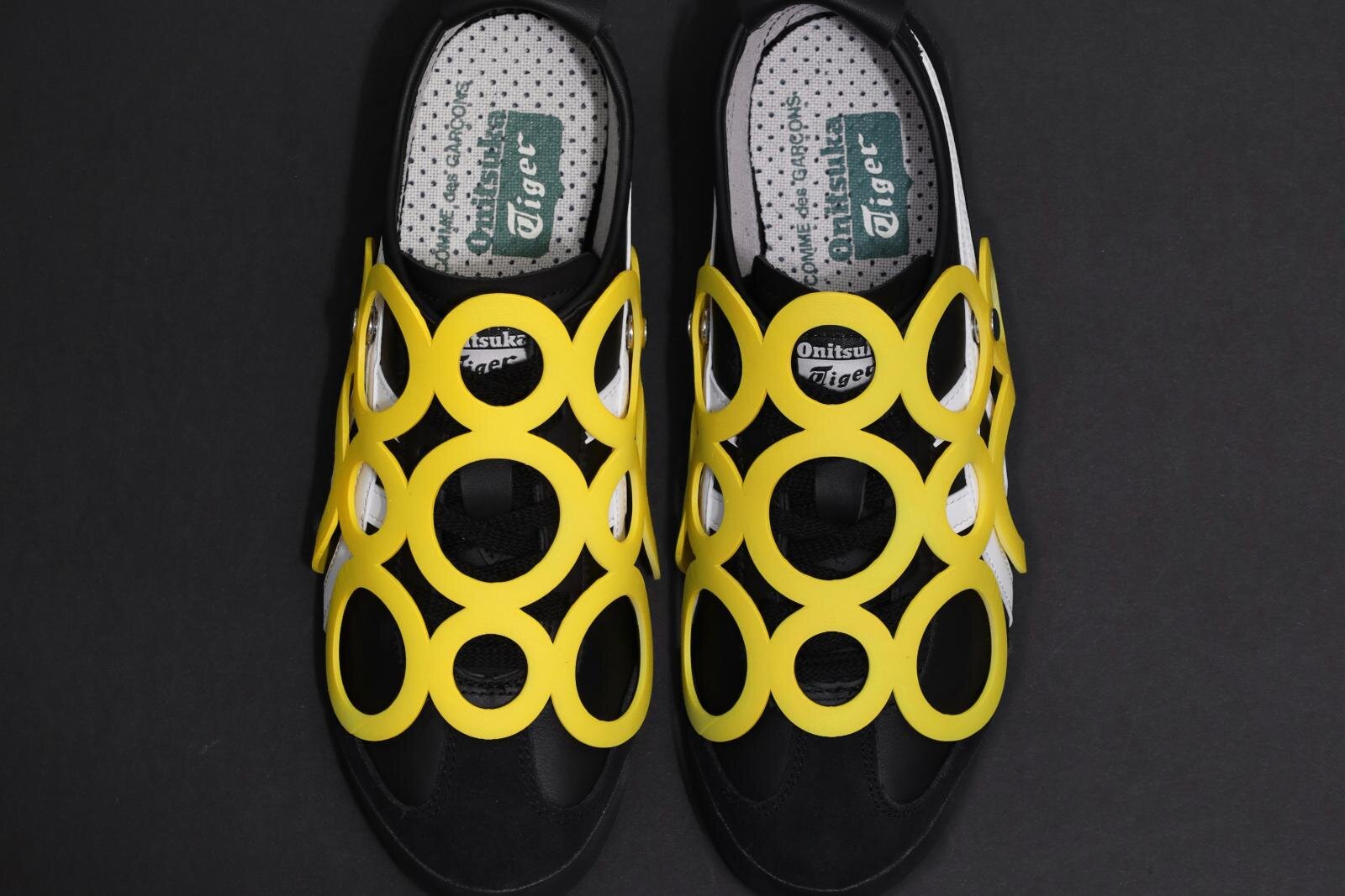 コム デ ギャルソン×オニツカタイガー「メキシコ 66」スニーカーに