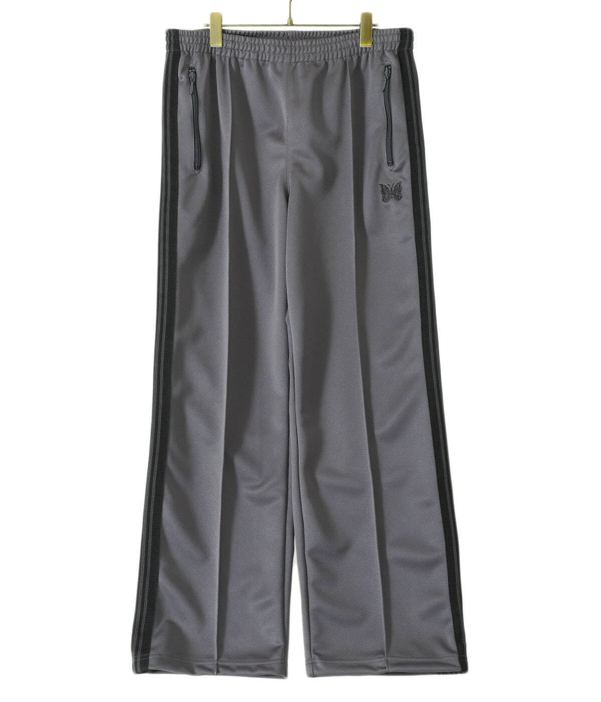 ニードルズのアークネッツ別注セットアップ、“チャコールグレー”の