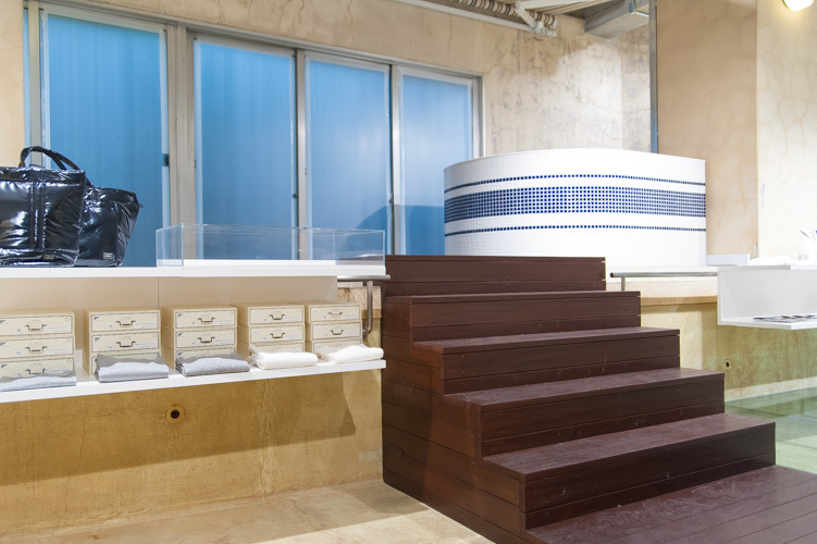 藤原ヒロシ監修のコンセプトストア「the POOL」が表参道に - プール