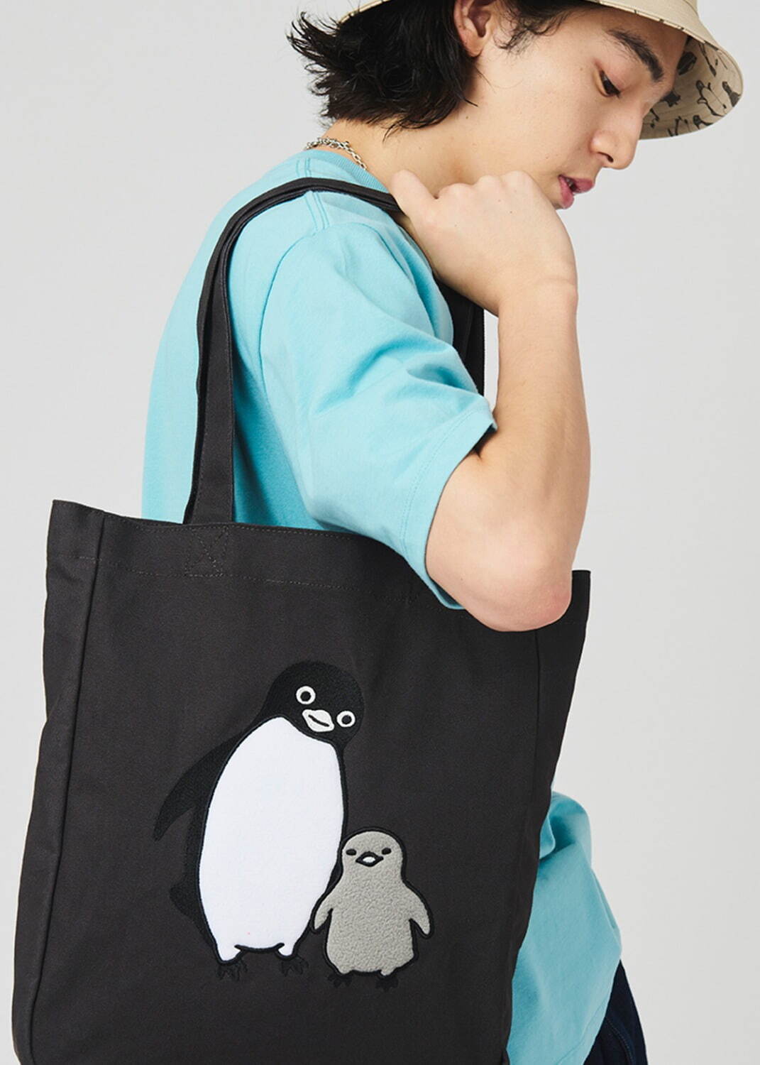 グラニフ×「Suicaのペンギン」のさかざきちはる、ユーモア溢れる