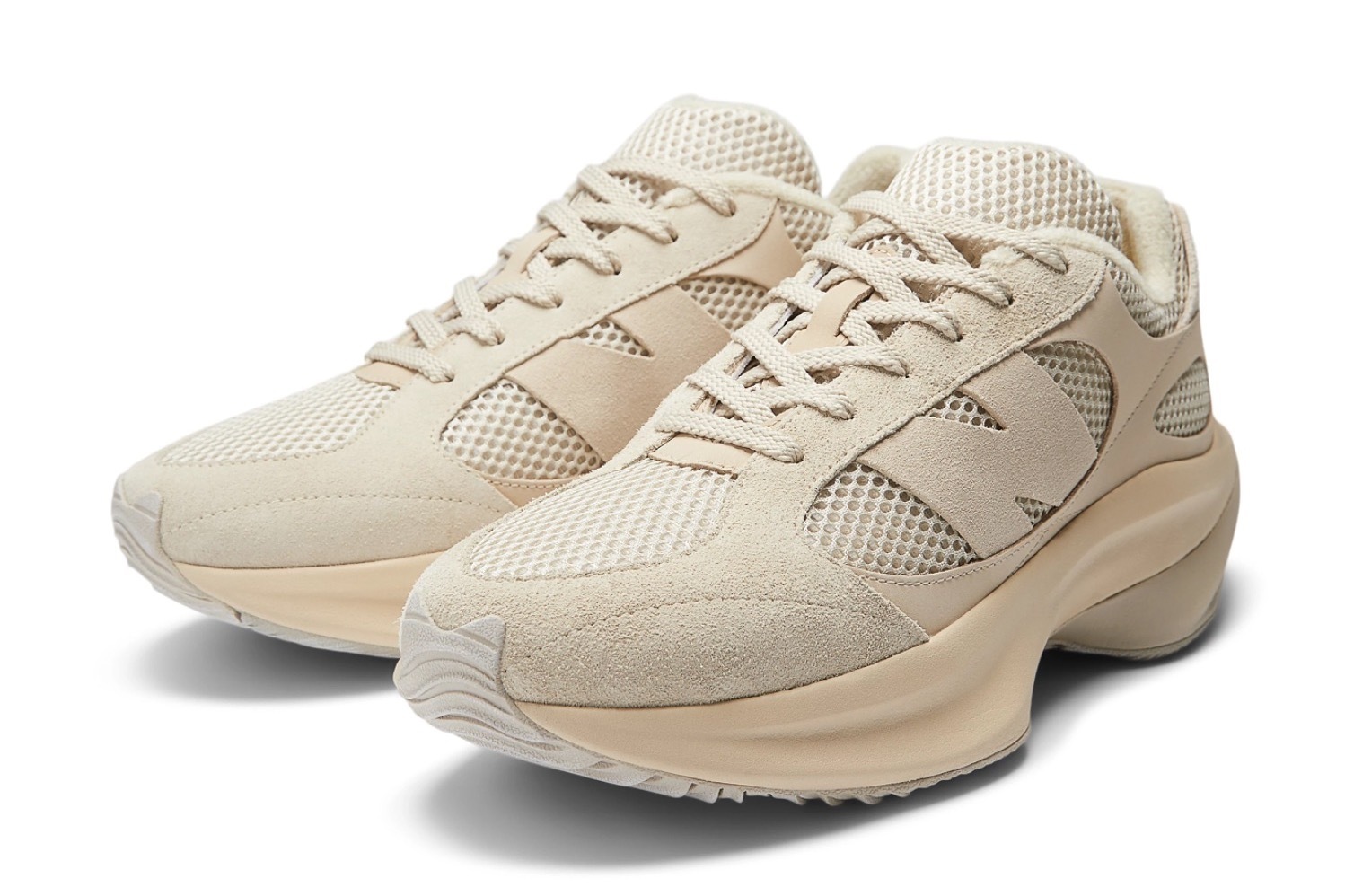 オーラリー×ニューバランスのスニーカー「ワープドランナー