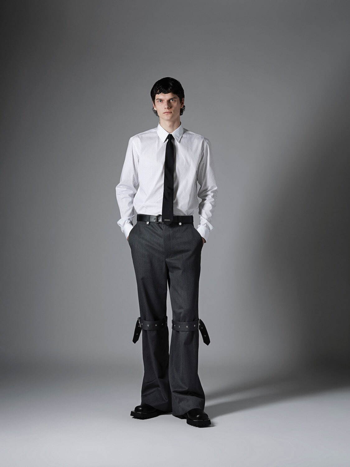 ジョン ローレンス サリバンの 直営店限定、Aラインのワイドパンツ