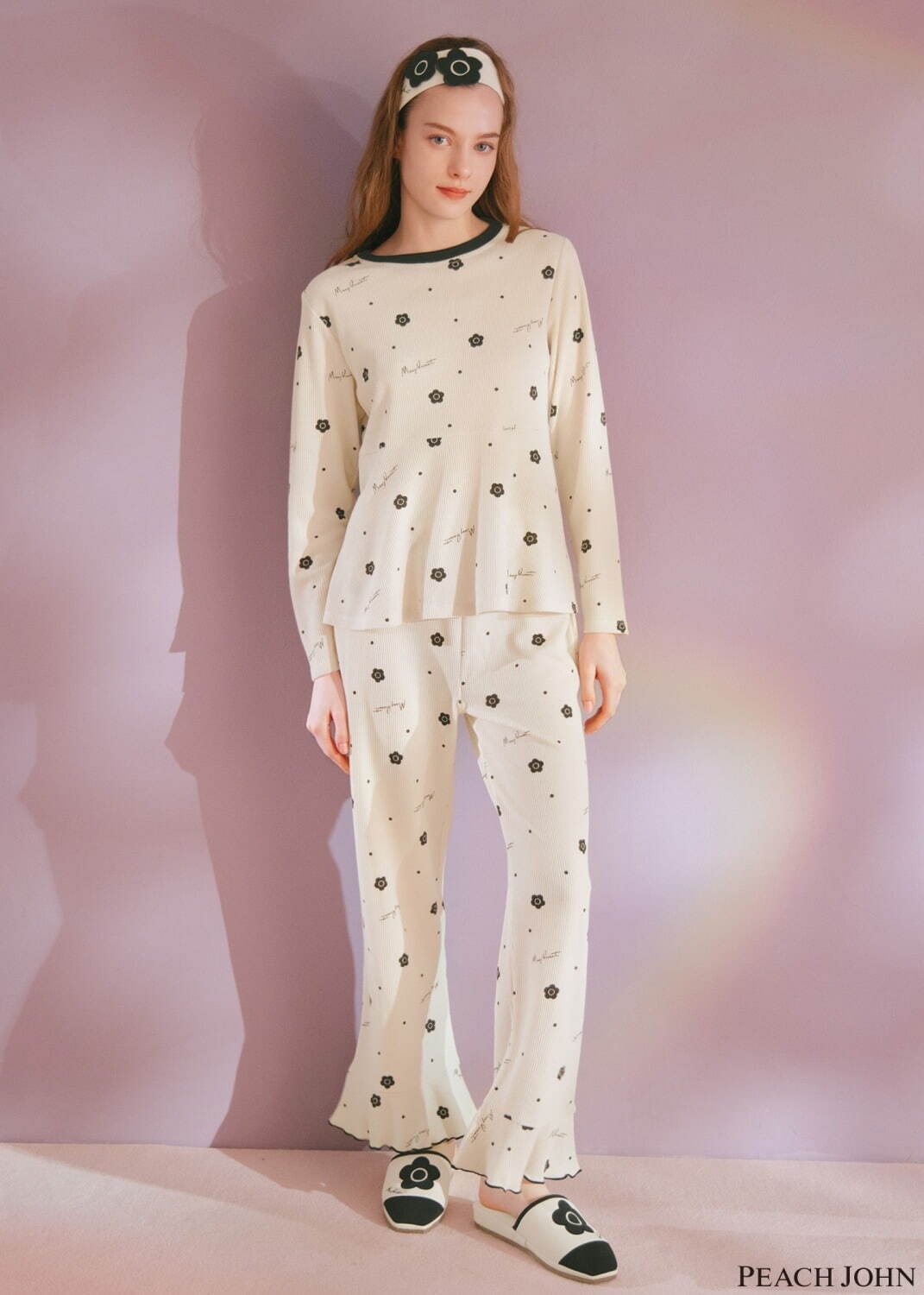 ピーチ・ジョン×マリークヮント、“レトロガーリー”なデイジー柄ブラ