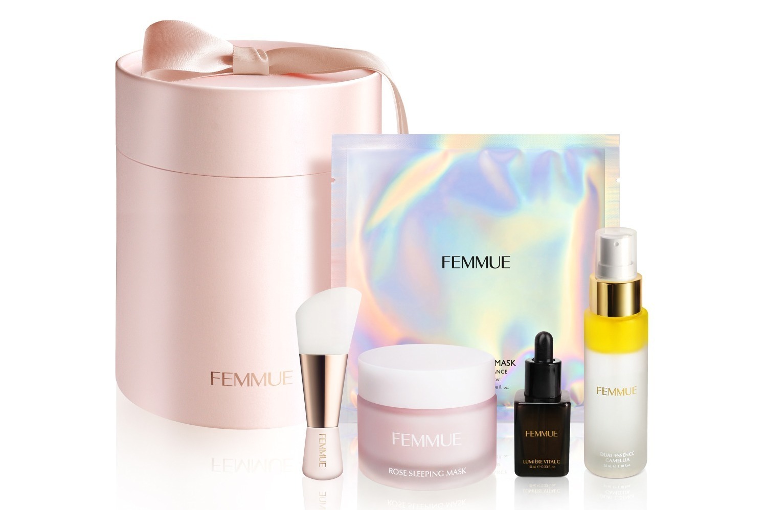 ファミュ24年クリスマスコフレ、スター級スキンケアセット＆“肌悩み別