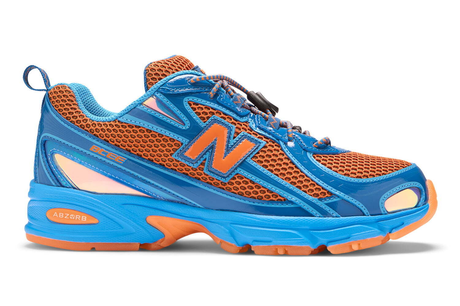 ニューバランスのメンズスニーカー「720」ラッパー・アミーネの母校に