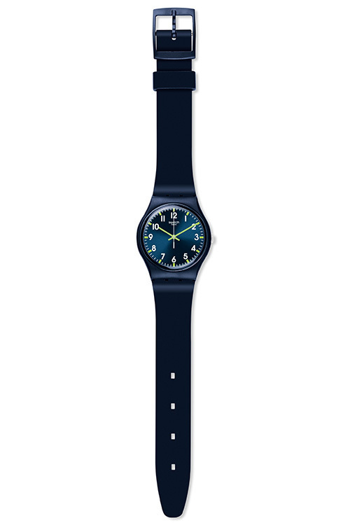 スウォッチから、2m10cmの腕時計型壁掛け時計に新デザイン登場